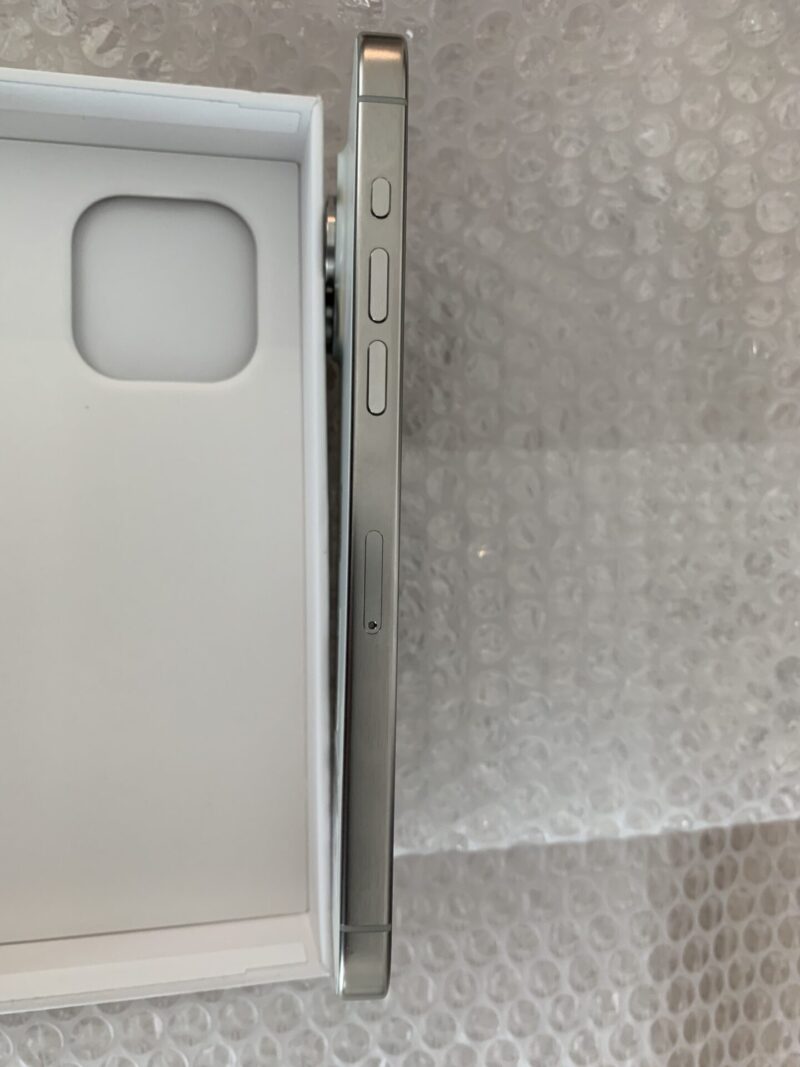 iPhone左側側面