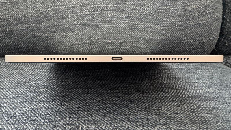 ipadの充電コネクタ部分